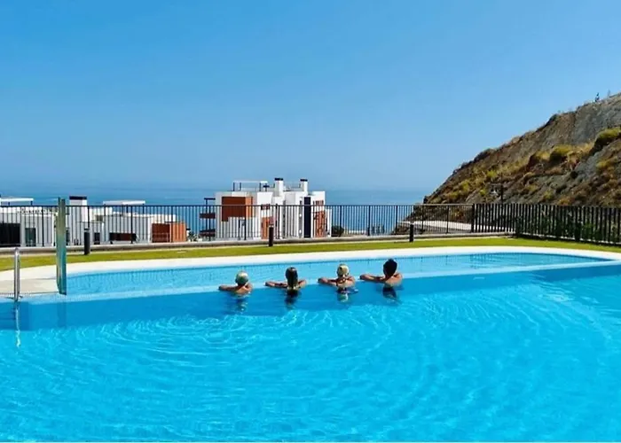 Magnificient 3 Bedroom By The *