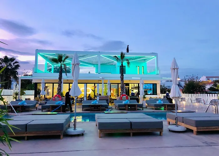 Апартаменты Magnificient 3 Bedroom By The *