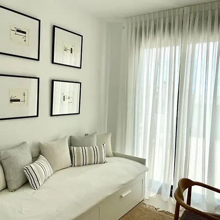 Magnificient 3 Bedroom By The *