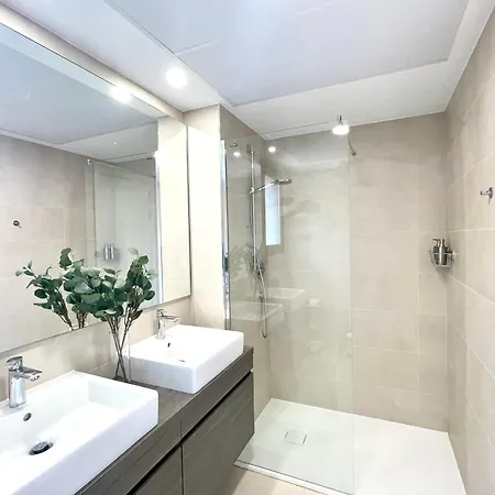 Appartement Magnificient 3 Bedroom By The *