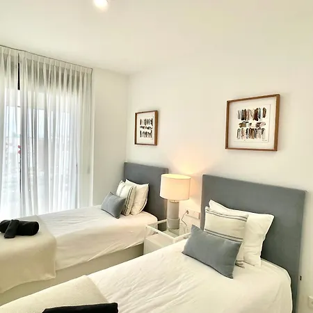 Magnificient 3 Bedroom By The Apartament