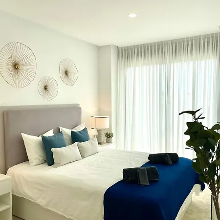 Magnificient 3 Bedroom By The *