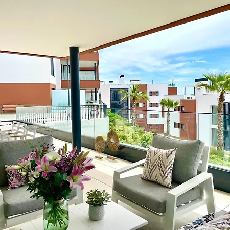 Magnificient 3 Bedroom By The 푸엔히롤라