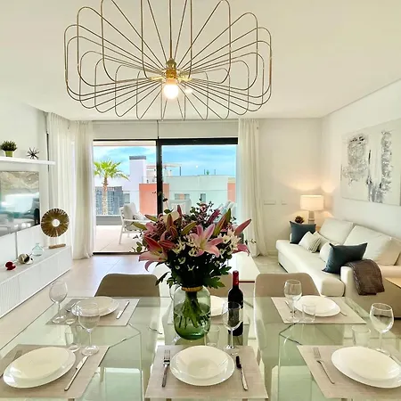 Magnificient 3 Bedroom By The Apartament *