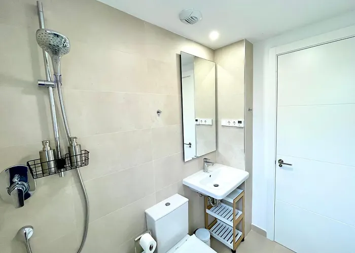 Magnificient 3 Bedroom By The Apartment *