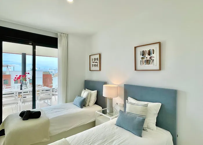 Apartment Magnificient 3 Bedroom By The