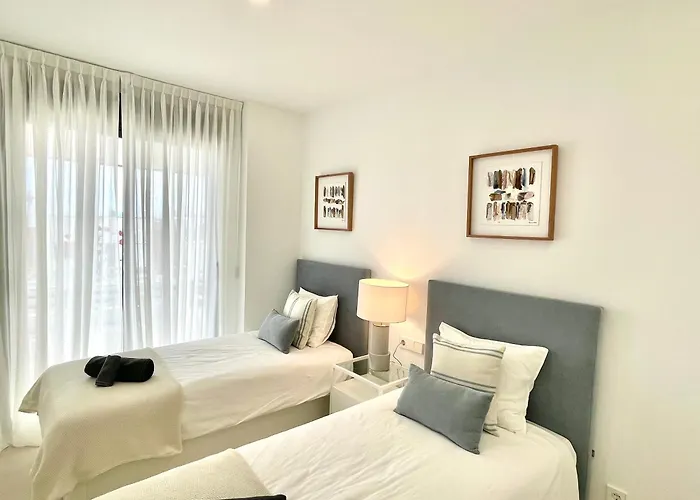 Magnificient 3 Bedroom By The Apartment