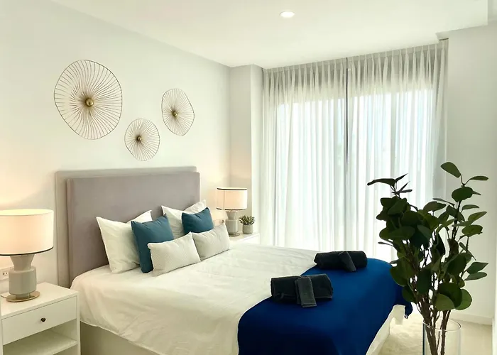 Magnificient 3 Bedroom By The *